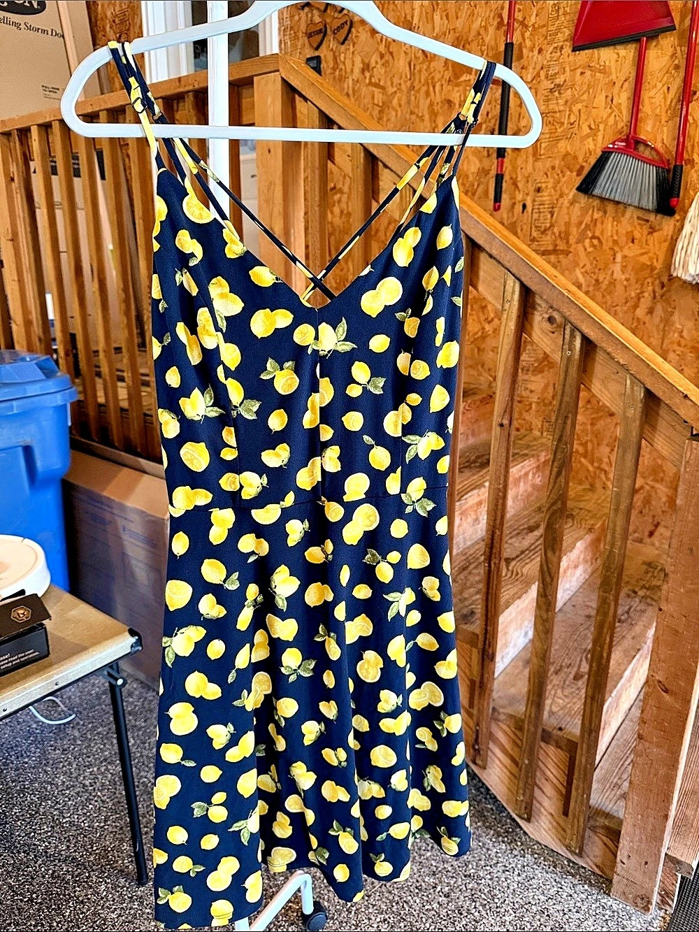 mine britton Lemon Print Maxi Dress Size XL Like New
